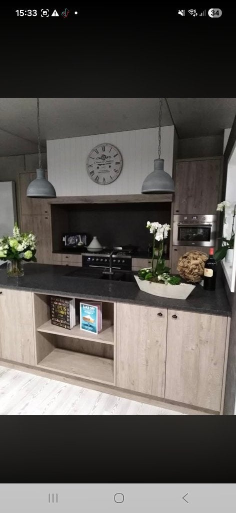 Toonzaal keuken, Neuf, Granit ou Pierre, Autres couleurs, Enlèvement
