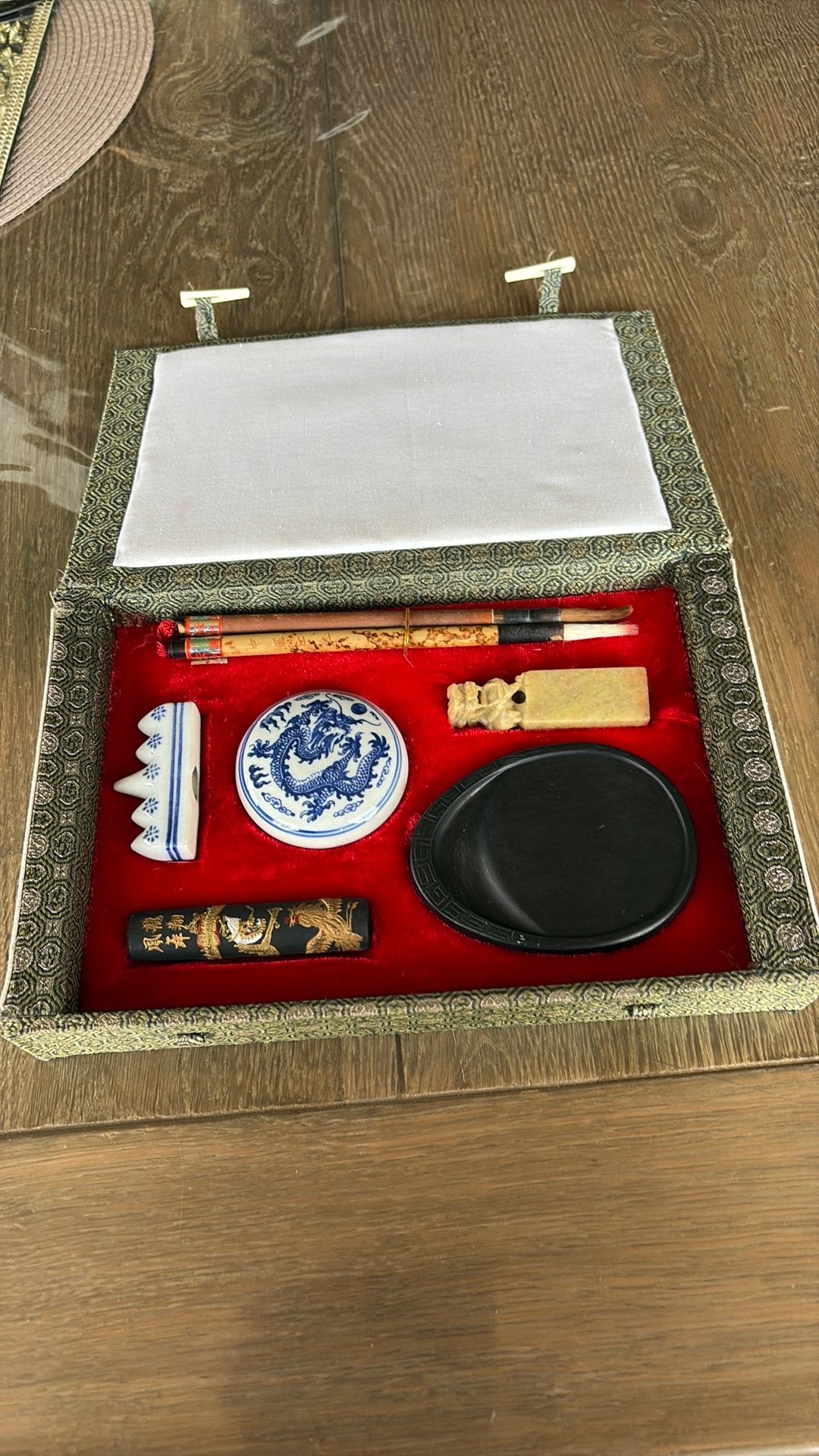 Set de calligraphie chinoise dans une boîte, Enlèvement ou Envoi, Comme neuf, Autres types