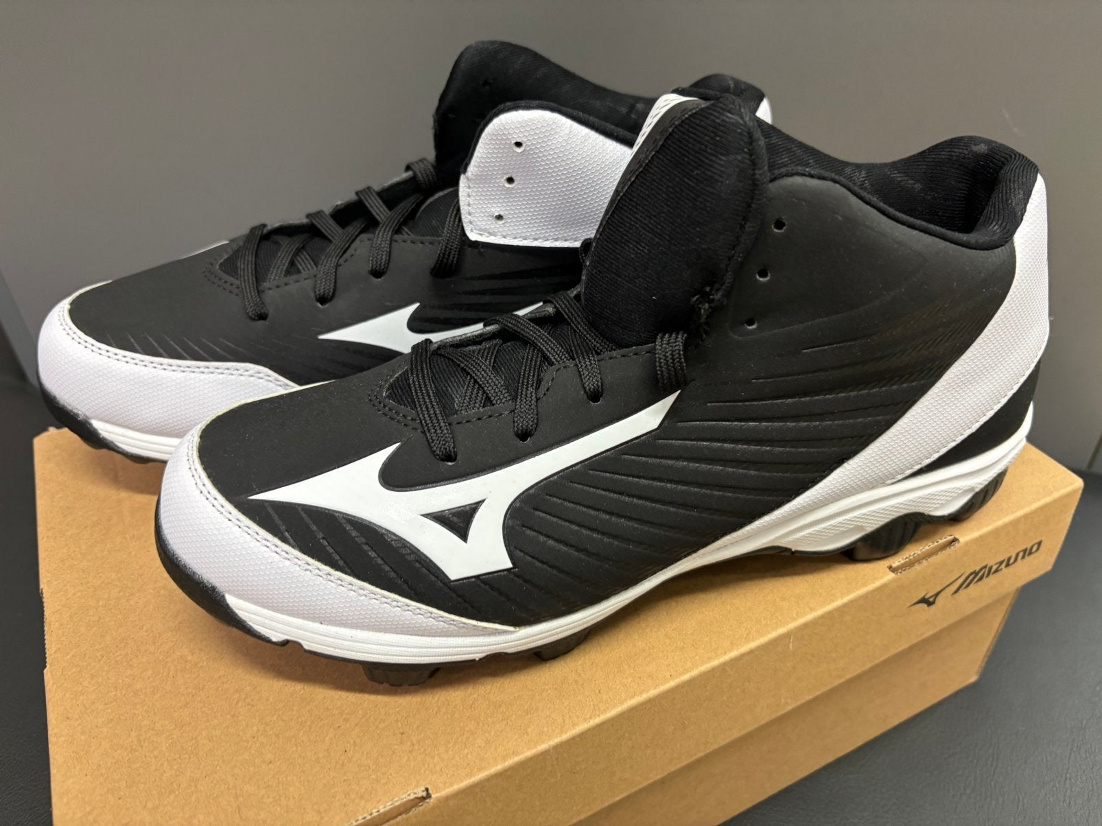 MIZUNO OUTDOOR korfbalschoene, Enlèvement, Neuf, Chaussures