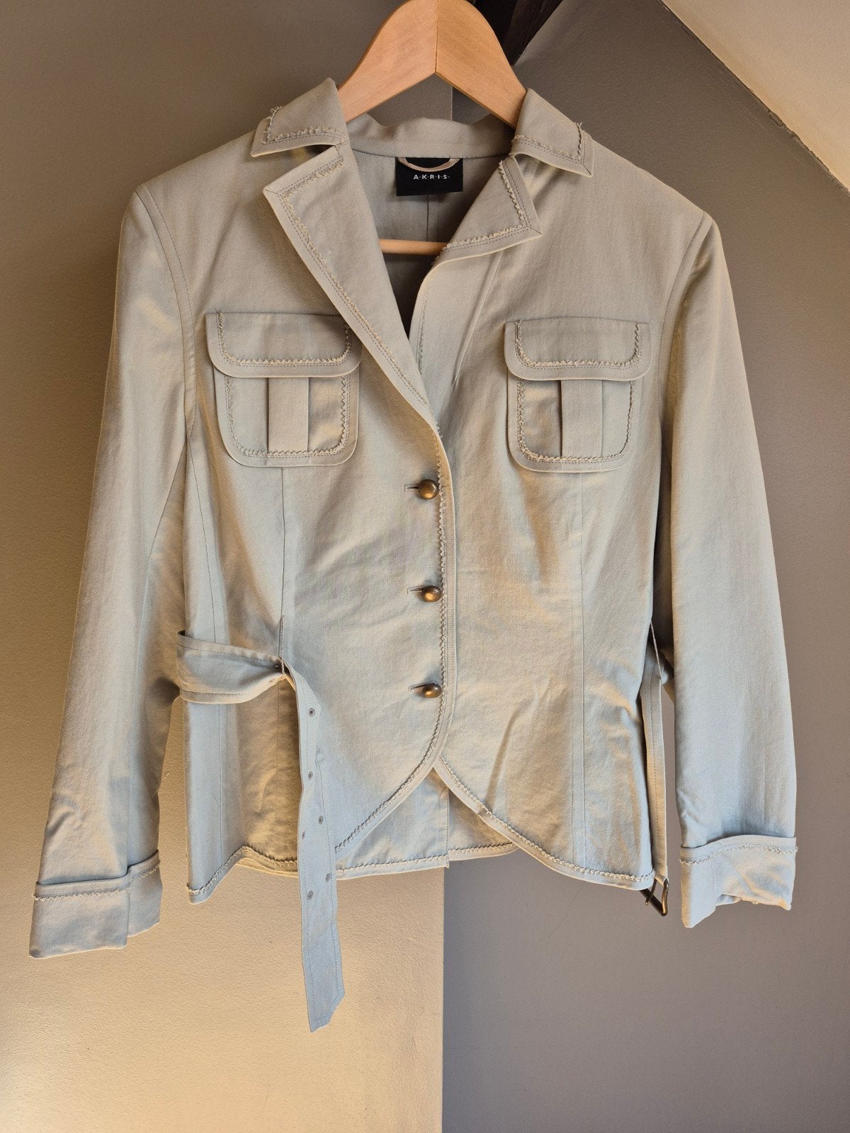 veste saharienne mi-saison beige Akris taille M /38, Vêtements | Femmes, Vestes & Costumes, Autre, Taille 38/40 (M), Enlèvement ou Envoi