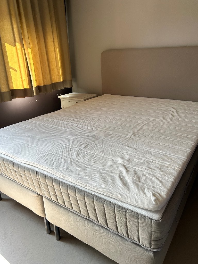 Boxspring + nachtkastje, Ophalen, Beige, 200 cm, 160 cm
