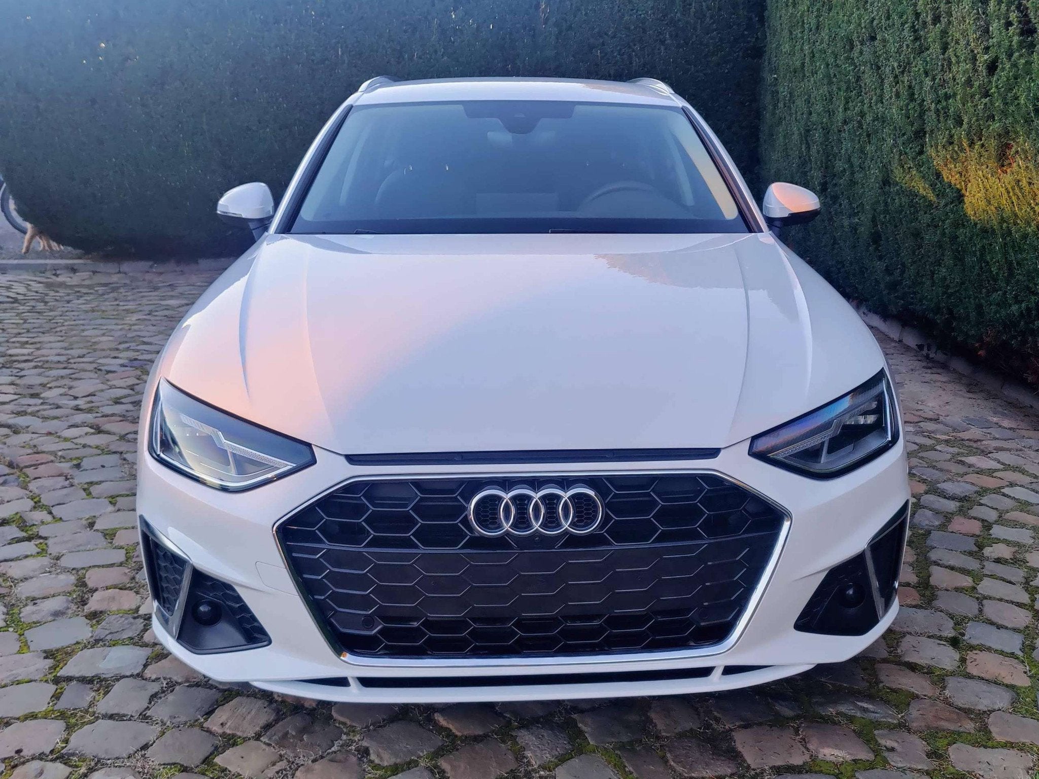 Audi A4 A4 Avant 35 TFSI Sport Edition S line S tronic, Autos, Achat, A4, Noir, 5 portes