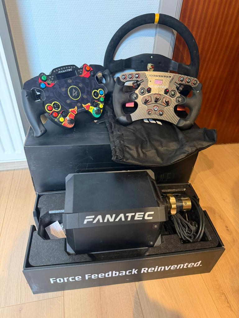 Fanatec dd1 + formula wheel + endurance module porshe, Informatique & Logiciels, Joysticks, Enlèvement, Comme neuf