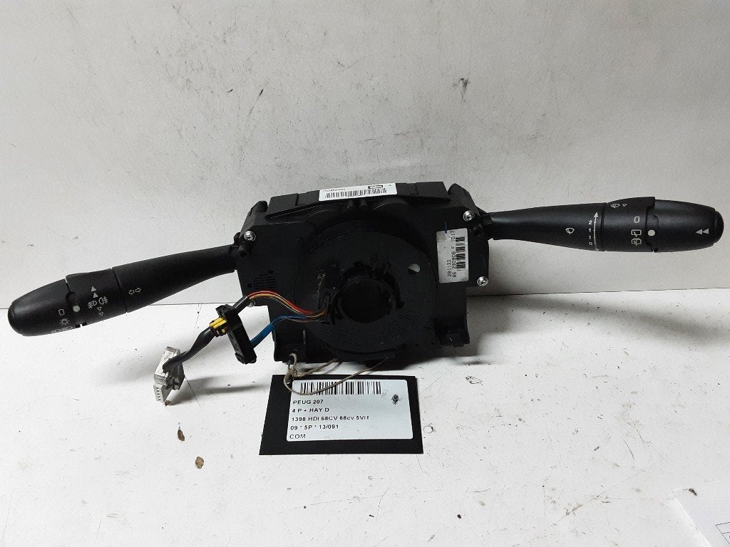 COMMUTATEUR Peugeot 207 / 207+ (WA / WC / WM) (96657280XT), Kontakt-peugeot@peugeot.com, Utilisé, Peugeot Deutschland GmbH, Bahnhofsplatz
65423  Rüsselsheim, DE