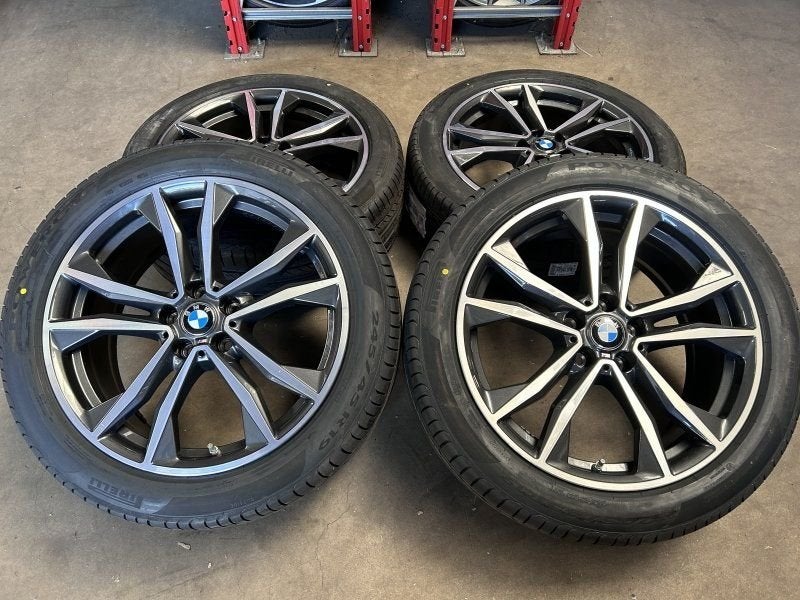19 inch M velgen + zomerbanden BMW X1 X2 IX1 IX2 715 M, Autos : Pièces & Accessoires, Neuf, Pneus et Jantes, 245 mm, Pneus été