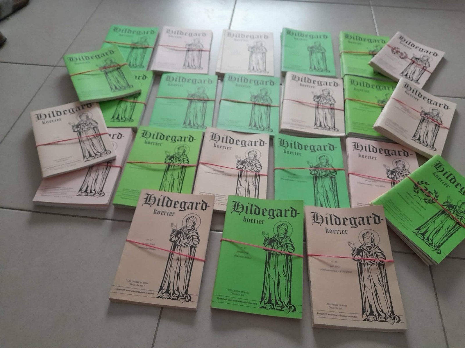 Groot pakket, 86 boekjes hildegardkoerier., Enlèvement