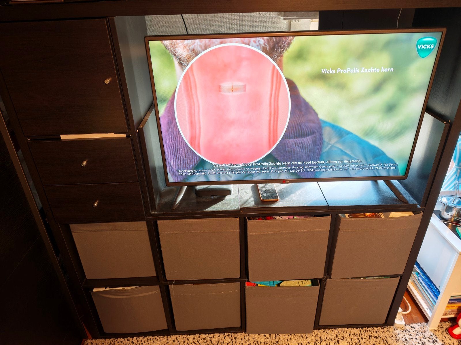 kalax kast zwart Ikea + tv lg, Huis en Inrichting, Ophalen, Gebruikt