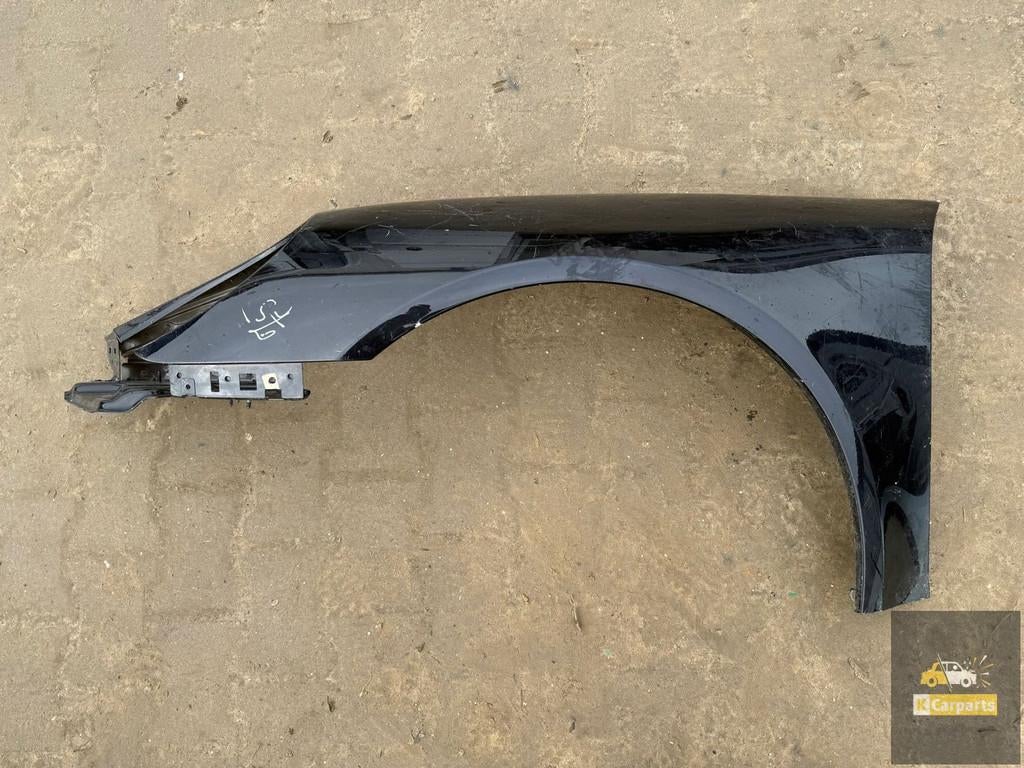 Aileron avant gauche Porsche 911 991, Porscheplatz 1
70435  Stuttgart, DE, Porsche, Info@porsche.de, Utilisé