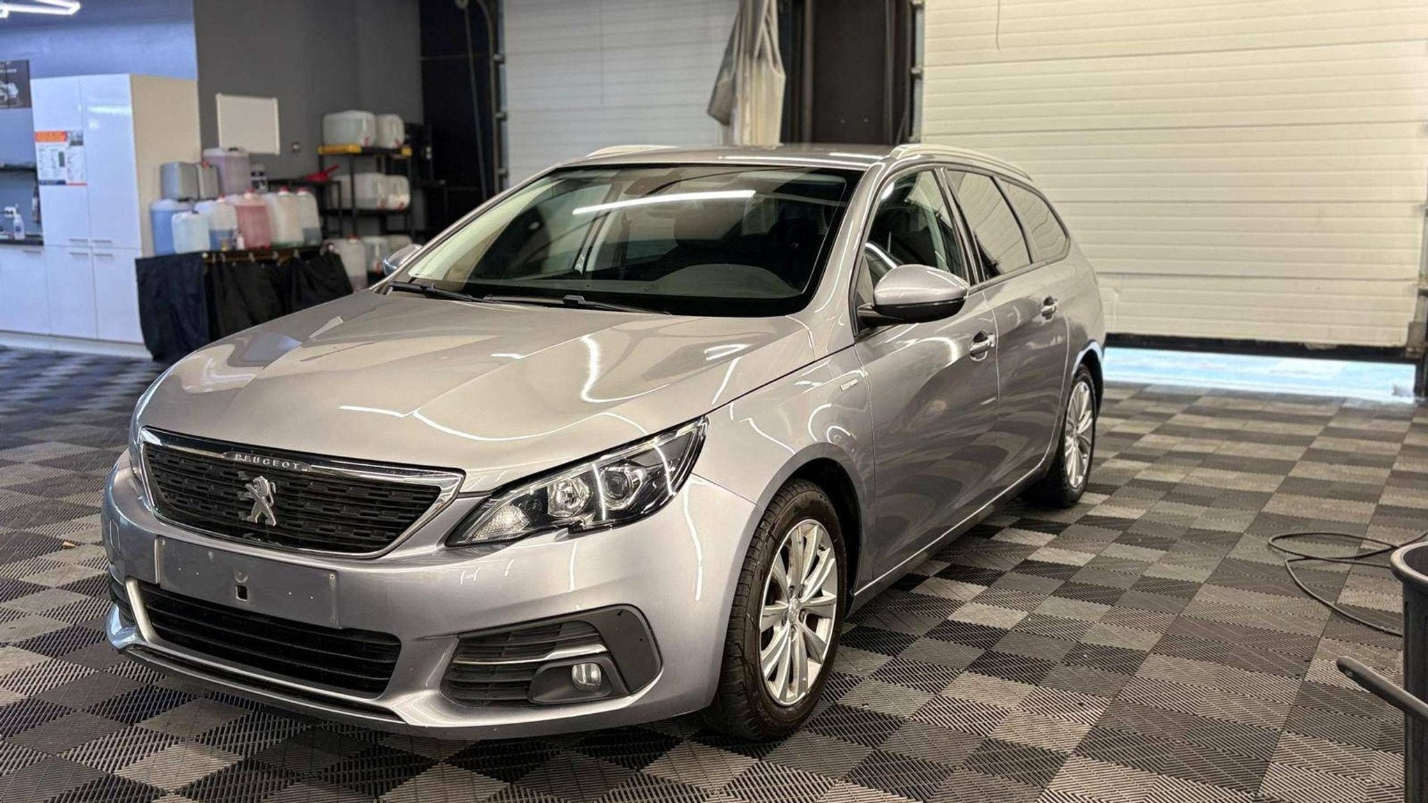 Peugeot 308 SW 1.2 PureTech bj. 2018 Euro 6, Gebruikt, Euro 6, 1199 cc, Bedrijf