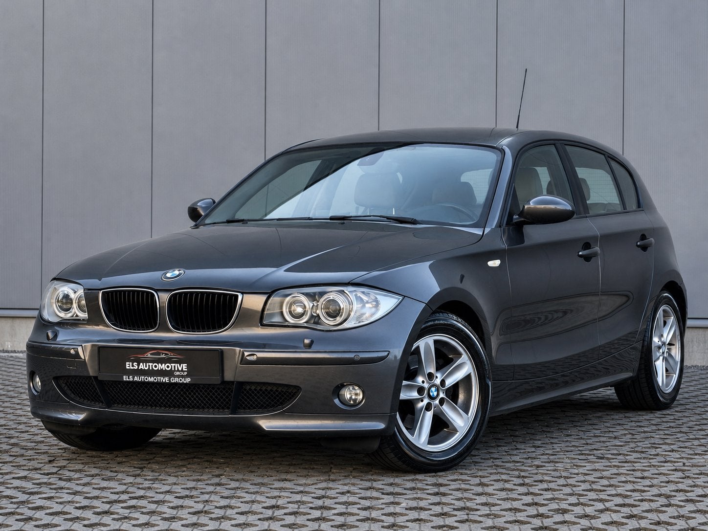 BMW 120i Essence Automatique | 220 000 km | Cuir | Navi, Autos, Cuir, Argent ou Gris, Achat, Beige