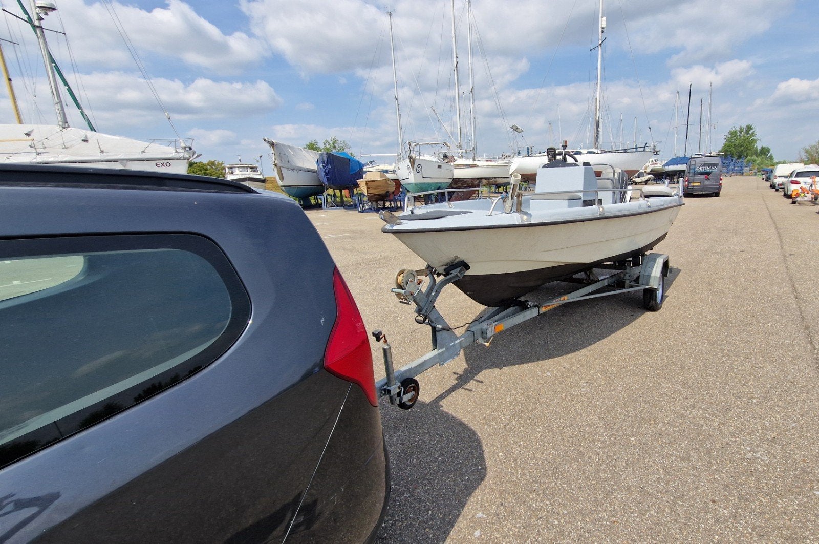 Bateau Vis Console en polyester avec Mariner 60 ch et remorq, Enlèvement ou Envoi
