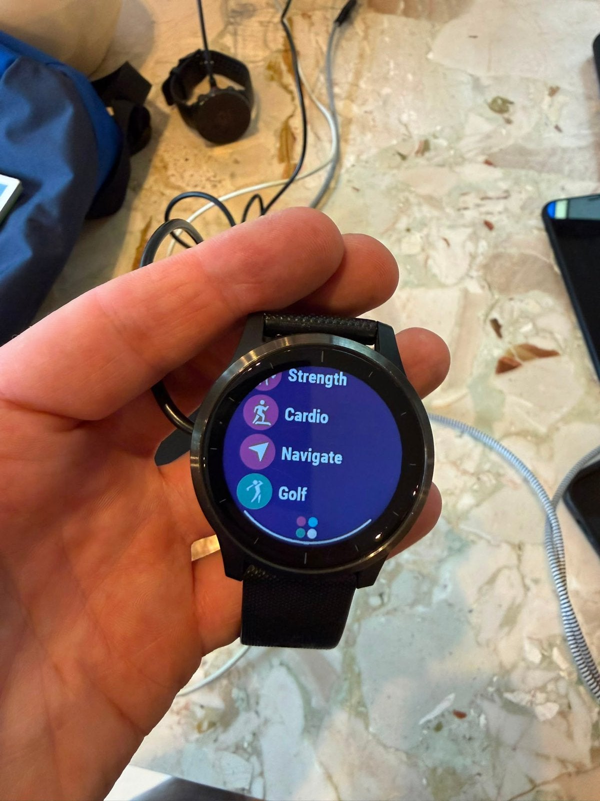 Garmin Vivoactive 4, Enlèvement, Neuf, Noir