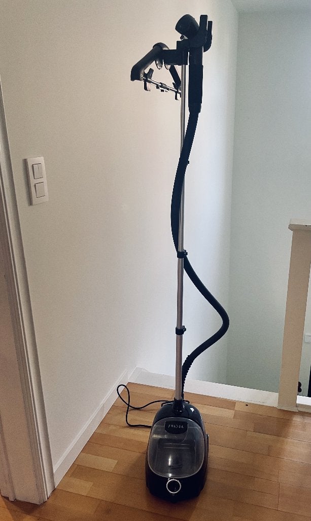 Fridja verticale kleding stomer, Elektronische apparatuur, Ophalen, Zo goed als nieuw, Kledingstomer
