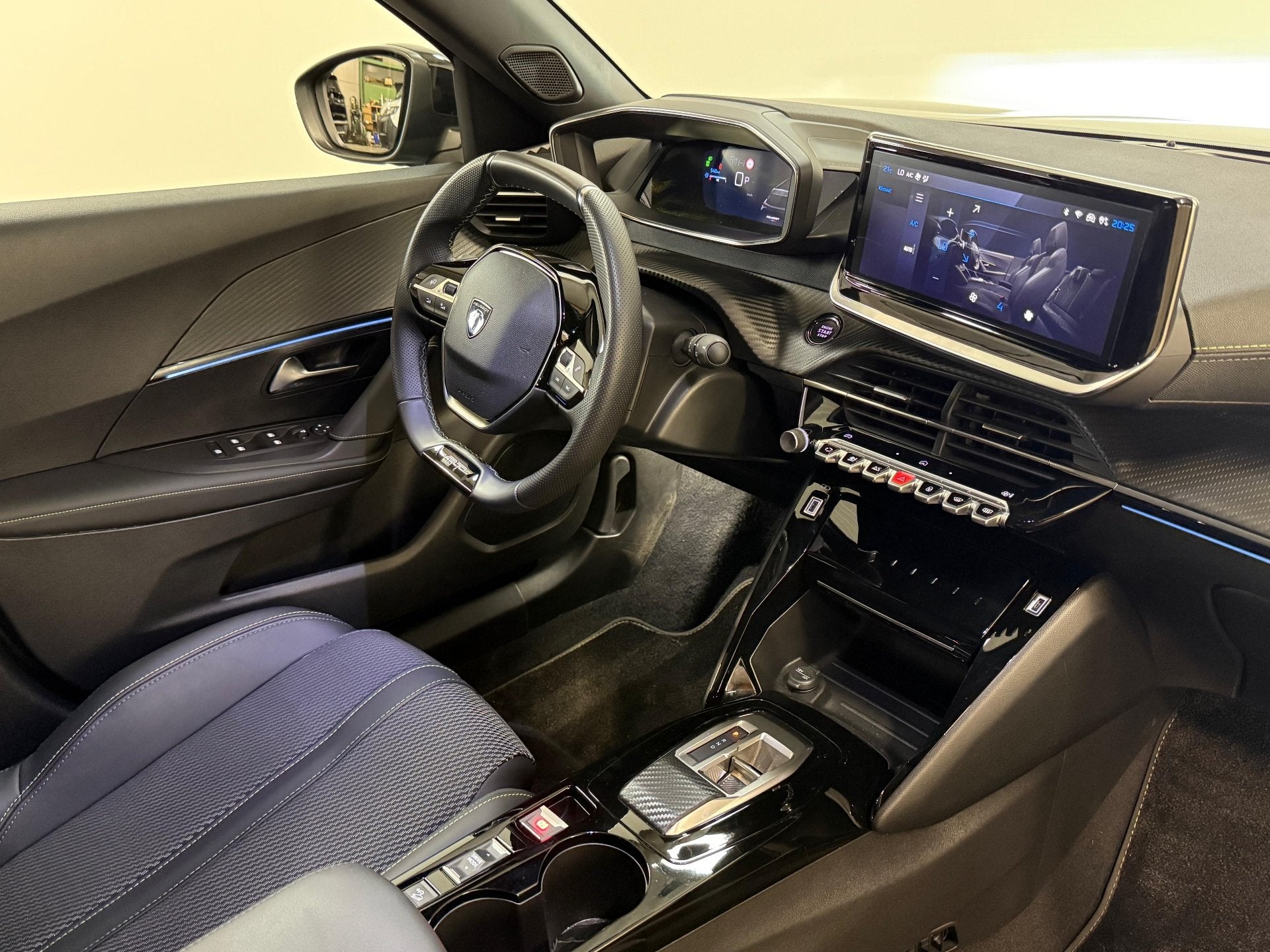 Peugeot 2008 Hybrid GT e-DSC6 (année de construction 2025), 100 kW, Achat, Euro 6, Entreprise