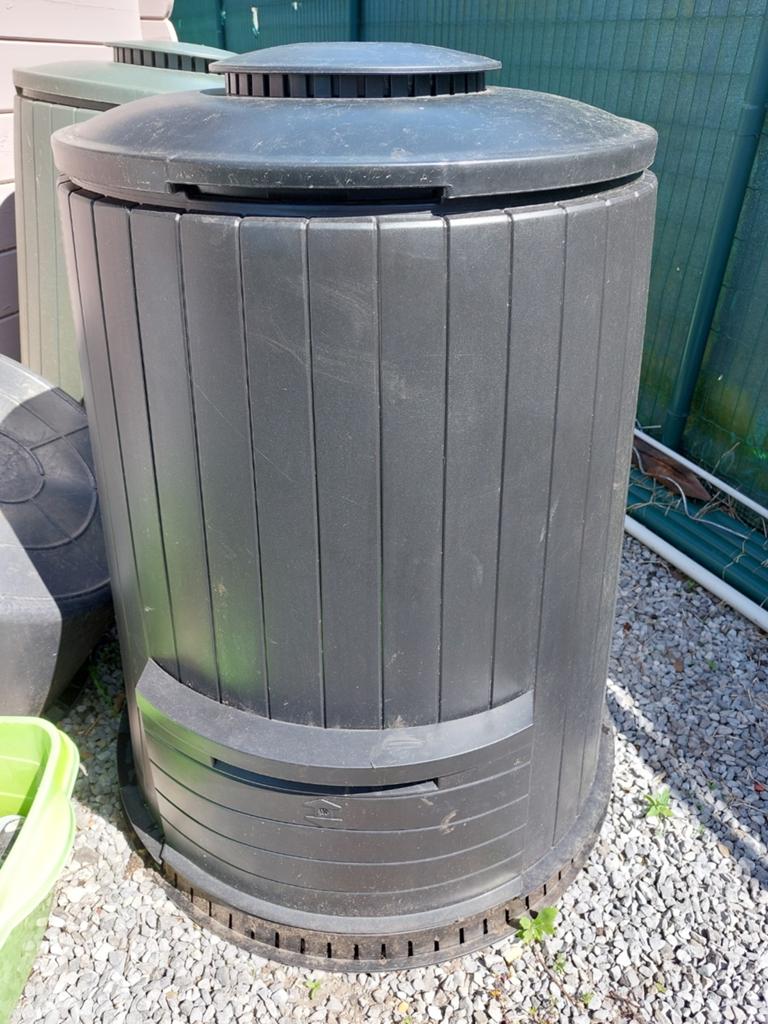 Compostvat ( 1x zwart en 1x groen ), Tuin en Terras, Aarde en Mest, Ophalen, Compostbak