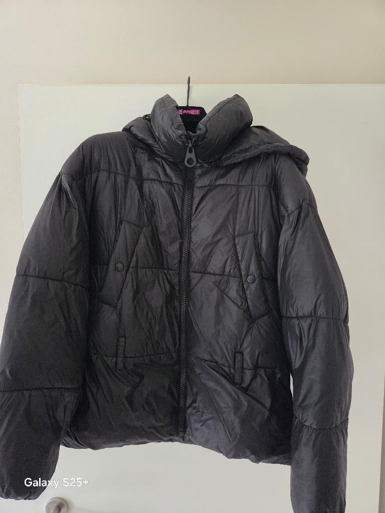 Anorak doudoune noire avec capuche, Vêtements | Femmes, Vestes | Hiver, Comme neuf, Enlèvement, Noir, Zara