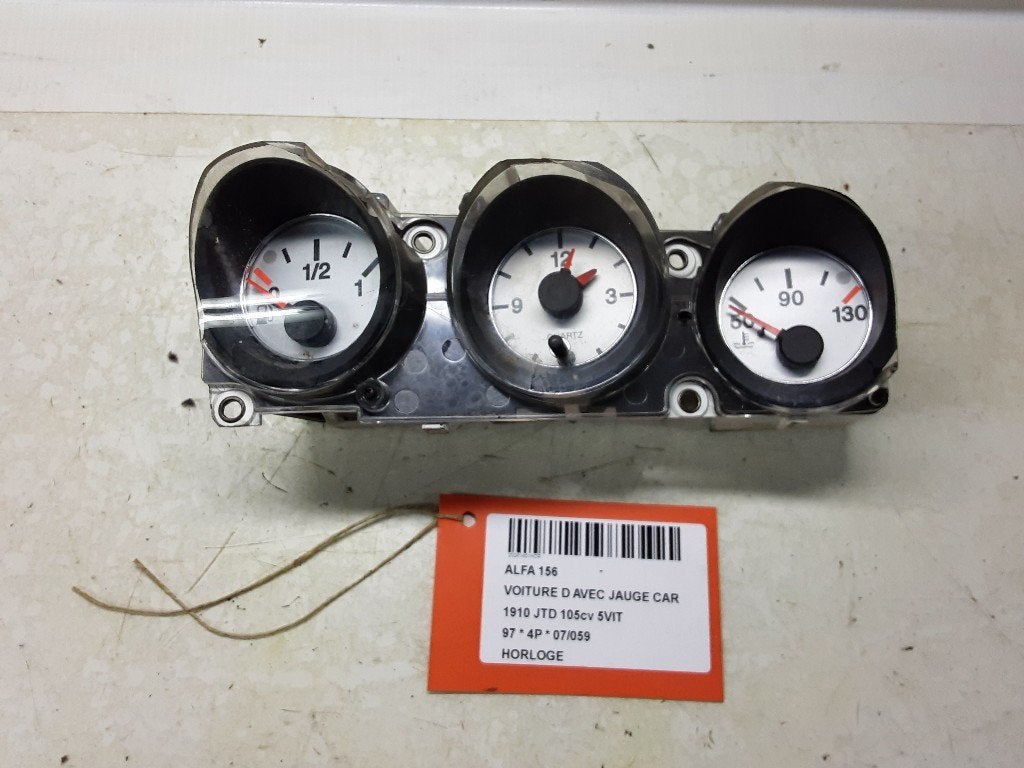 HORLOGE Alfa Romeo 156 (932) (01-1997/09-2005), Mevr. I. Hauben, Utilisé, Alfa Romeo, Rue de l'Espoir 34 34
4030  GRIVEGNÉE, BE