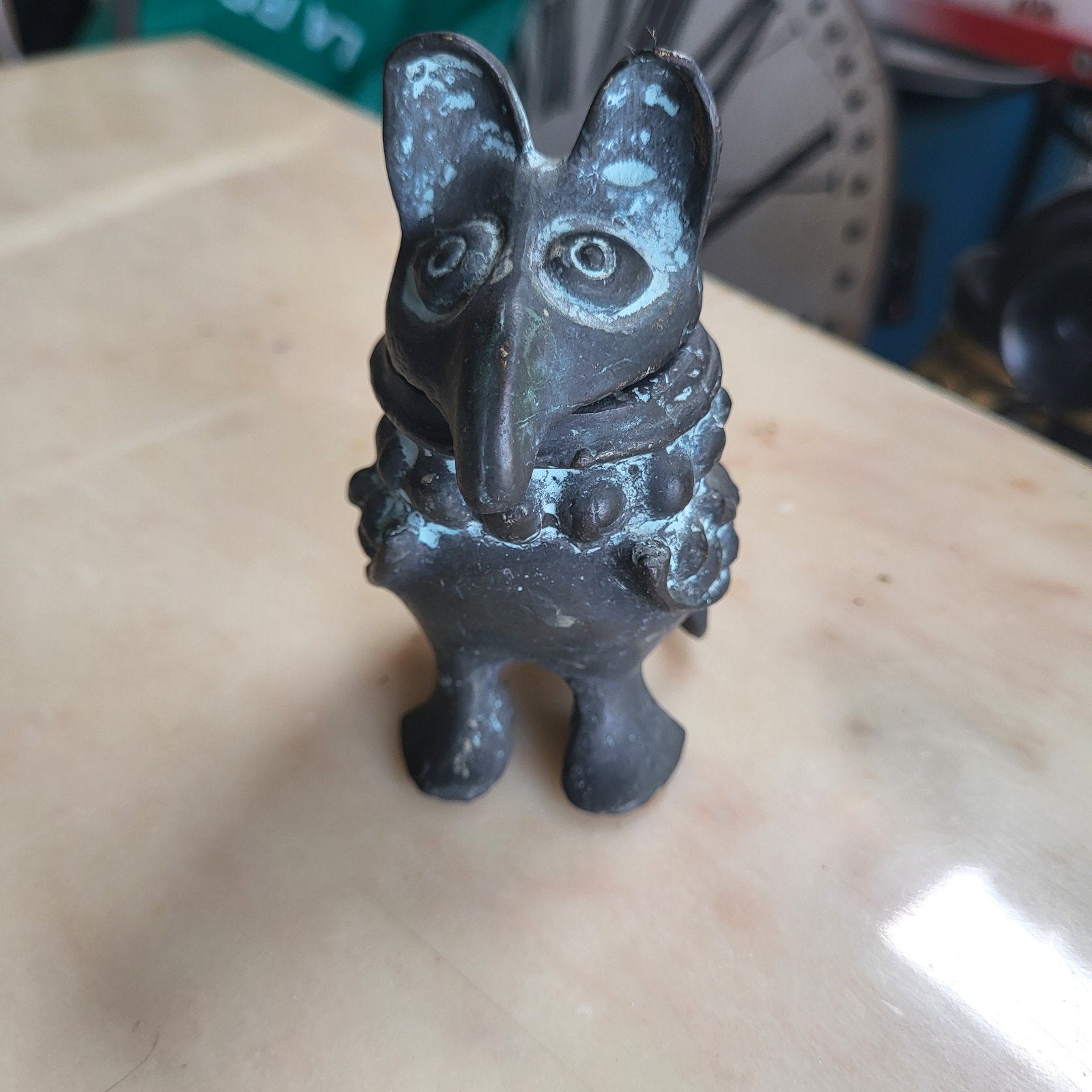 Bronze beeld, Enlèvement