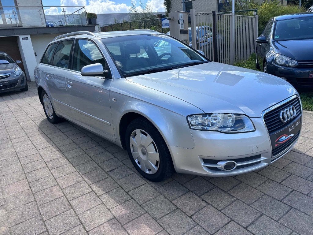 Audi A4 break 2.0 diesel à partir de 2007, Argent ou Gris, Entreprise, A4, 5 portes