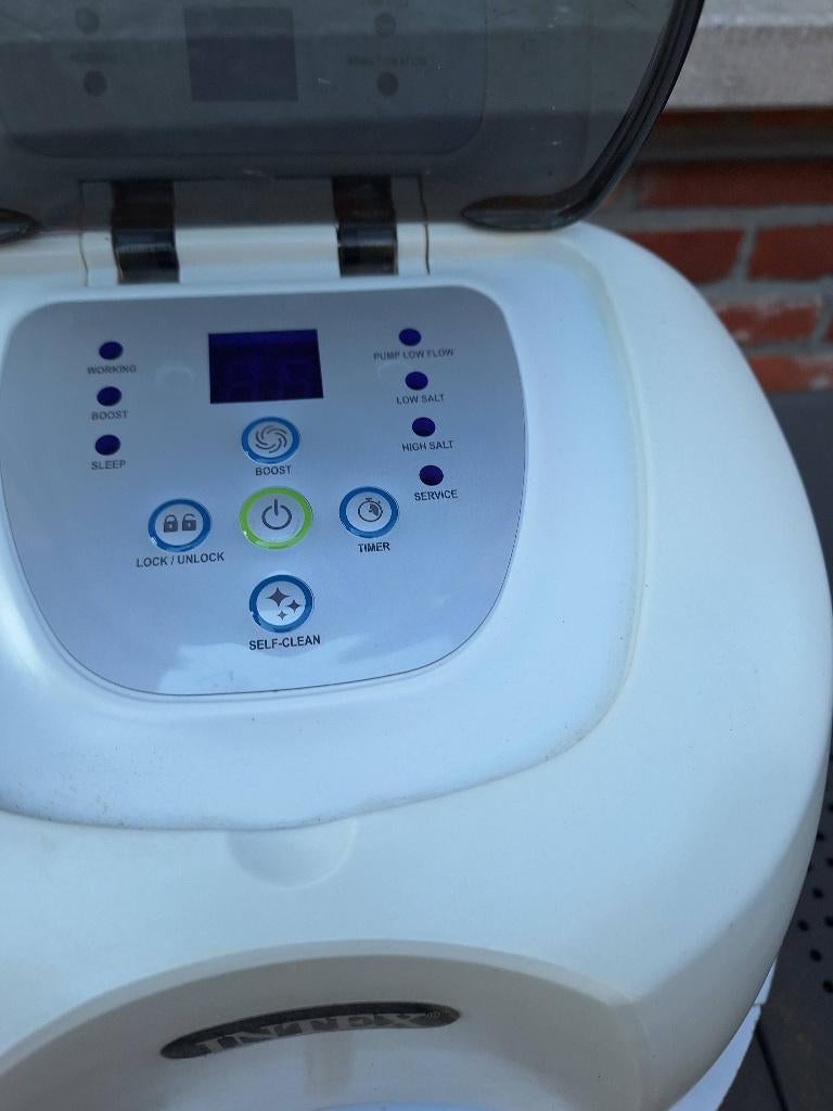 Intex zoutelektrolyse  70€, Ophalen, Zo goed als nieuw