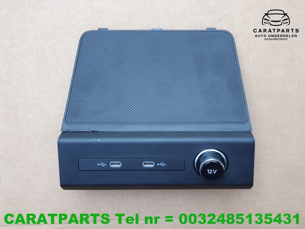 89A035736 Audi Q4 E Tron usb aansluiting Q4 dubbel USB bus, Auto-onderdelen, Elektronica en Kabels, Audi, Gebruikt