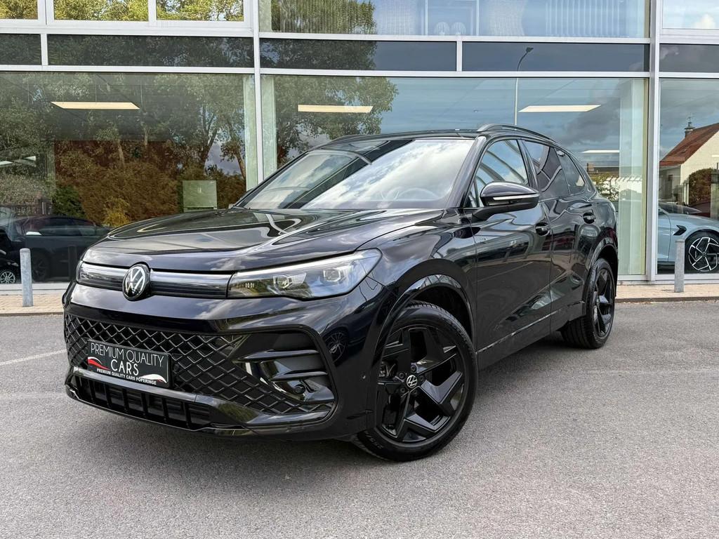Volkswagen Tiguan NEW MODEL TSI R-Line/BLACK/CARPLAY/CAM/MAS, Auto's, Volkswagen, Automaat, 4 cilinders, Bluetooth, Bedrijf
