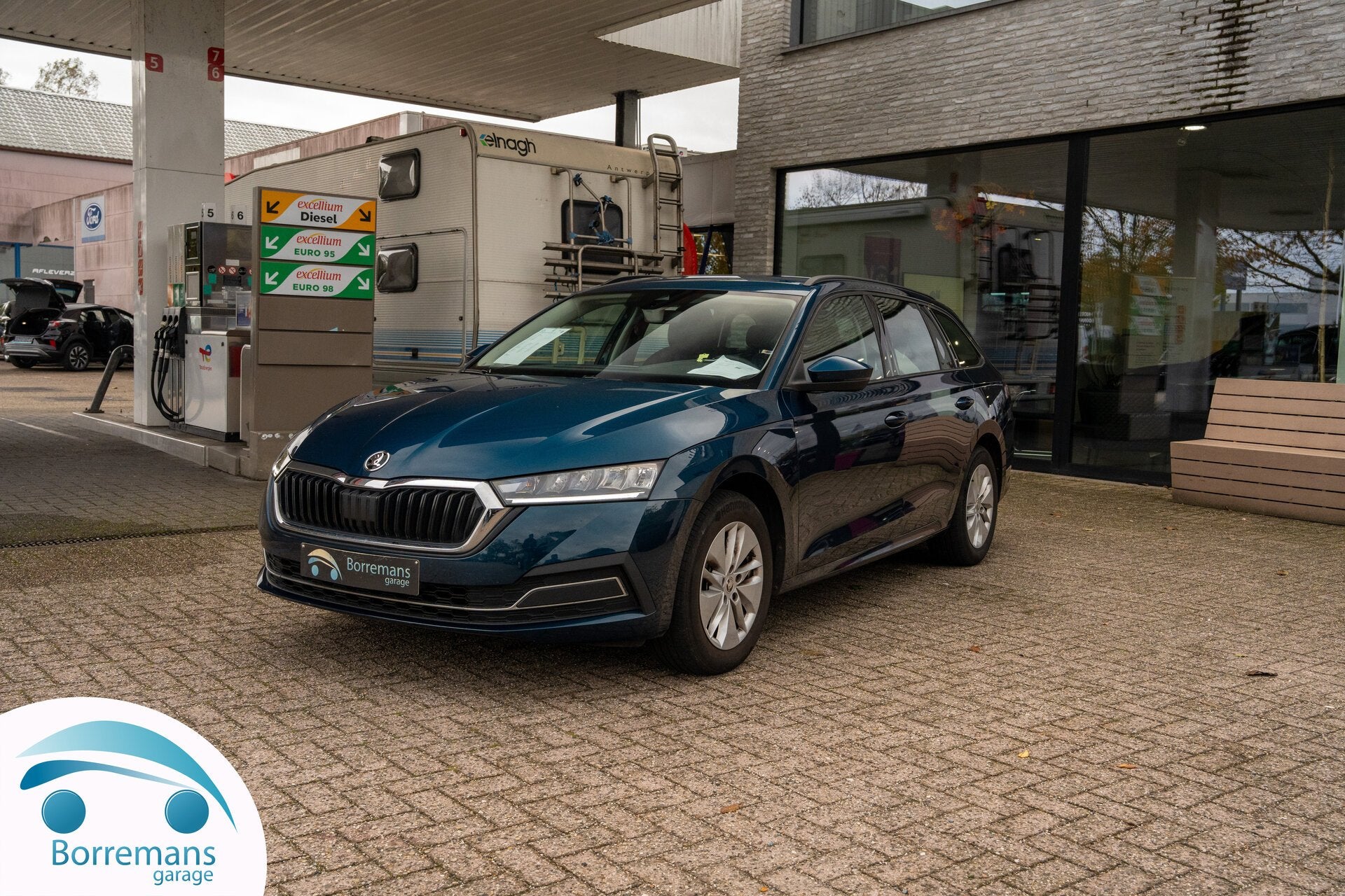 Skoda Octavia MHEV  Automaat/Camera/Carplay/..., Autos, Euro 6, 0 kg, Noir, Automatique