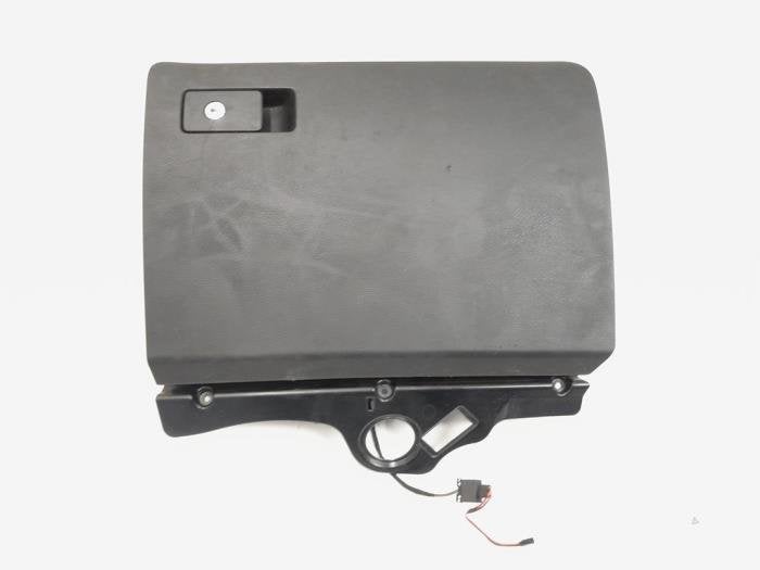 Boîte à gants d'un Volkswagen Passat, Volkswagen, -, 3 mois de garantie, Utilisé