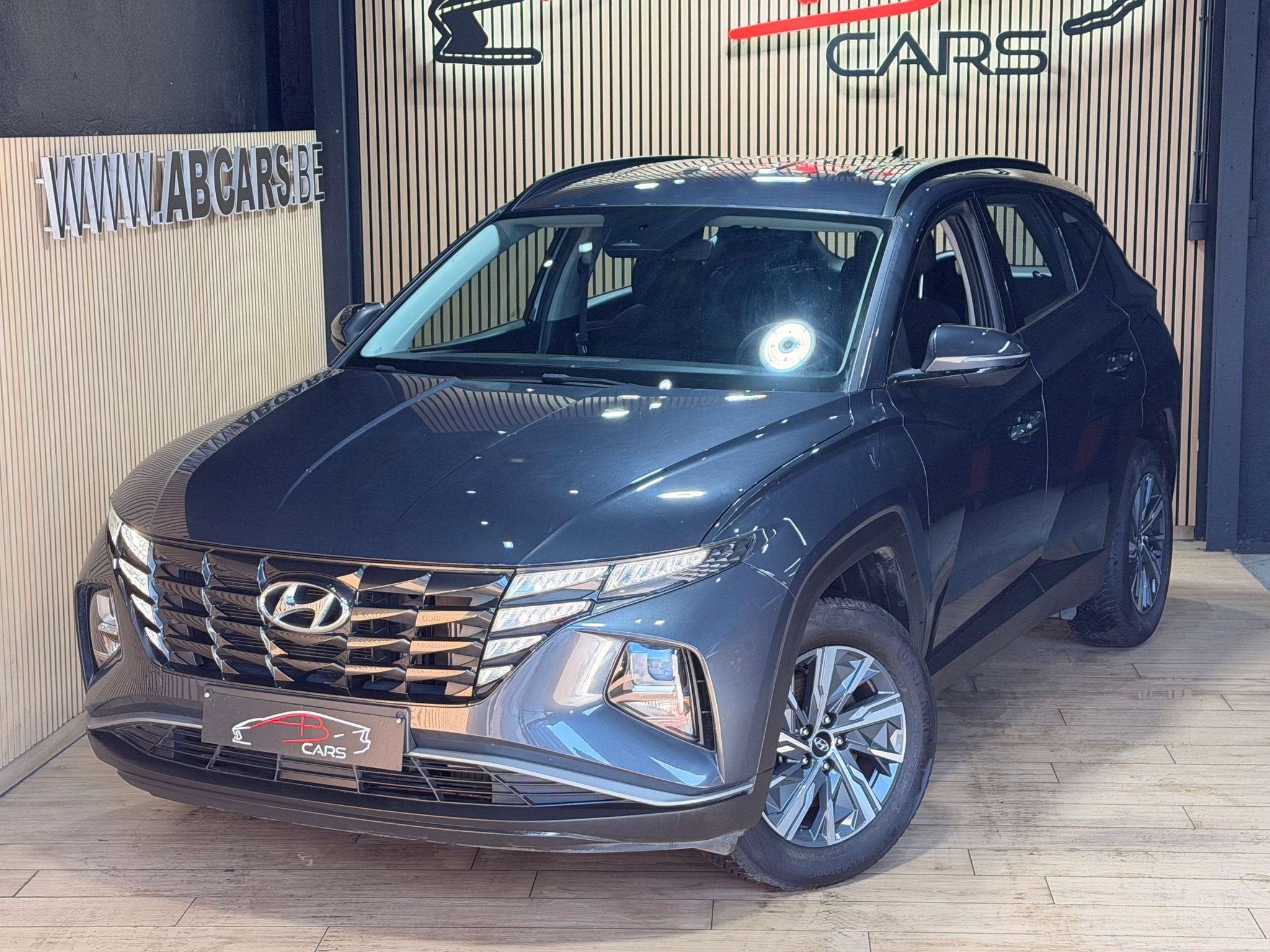 Hyundai Tucson 1.6 CRDi * GARANTIE 12 MOIS * 1ER PROPRIETAIR, Auto's, Hyundai, Stof, Gebruikt, 4 cilinders, 2120 kg