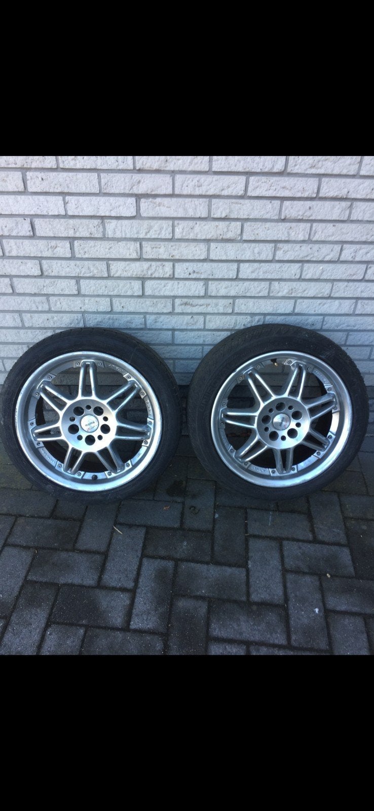 momo velgen, Ophalen, 16 inch, Band(en)