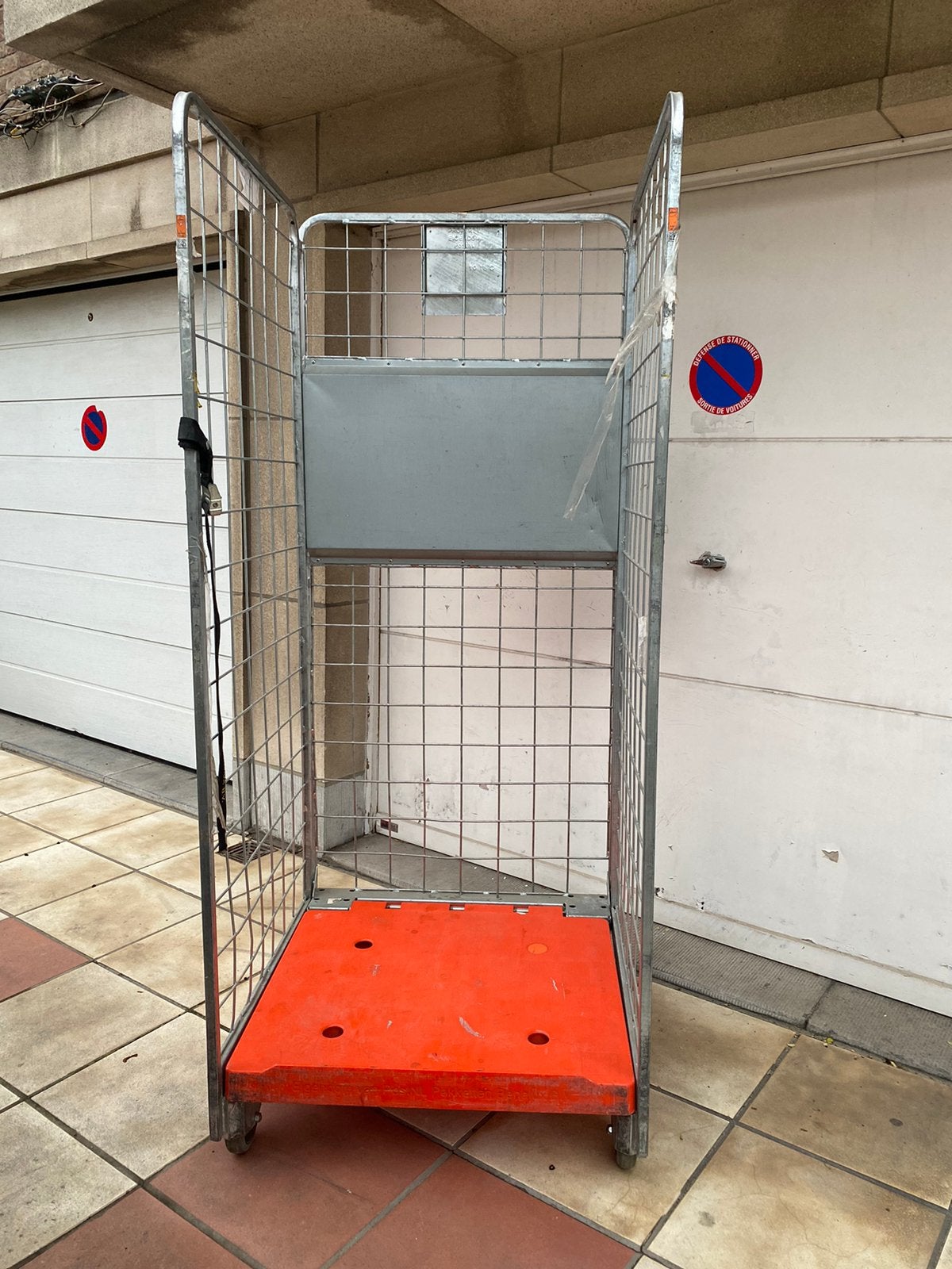 Charriot roll conteneur, Enlèvement, Comme neuf