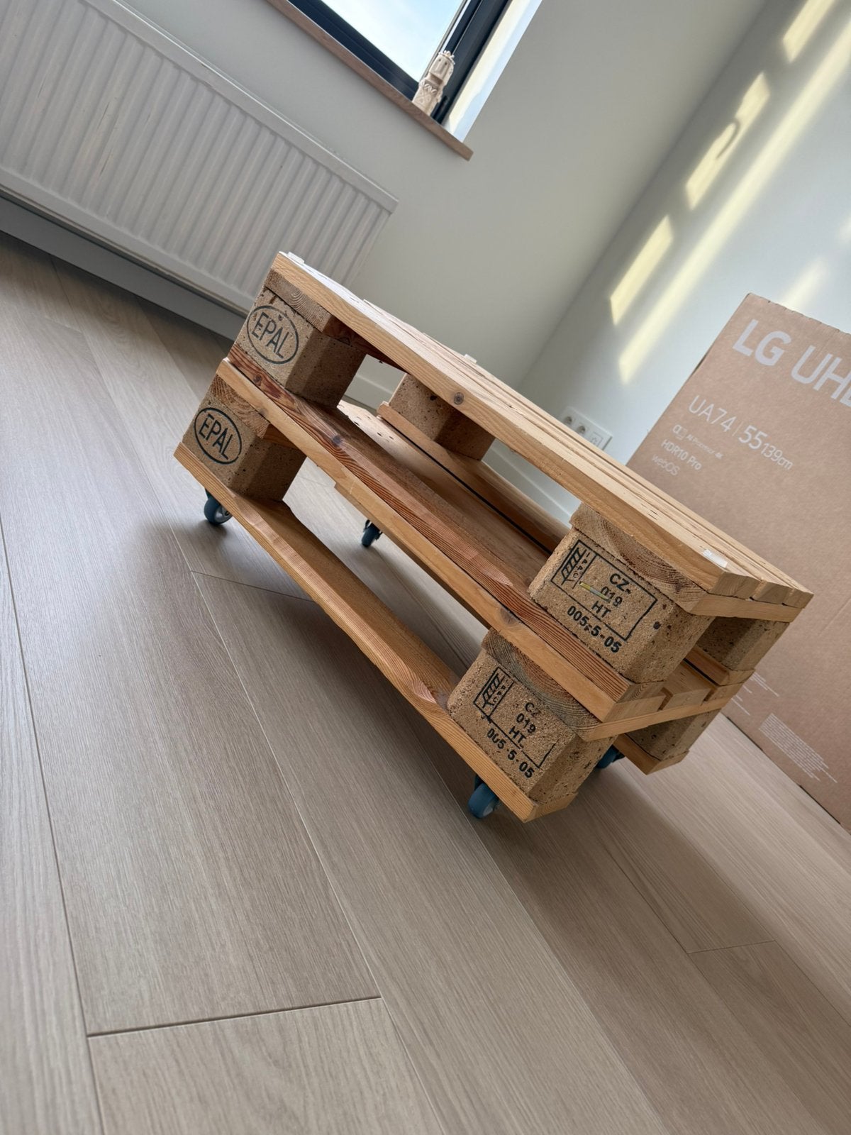Table basse sur roulette, Maison & Meubles, Tables | Tables de salon, Enlèvement, Comme neuf