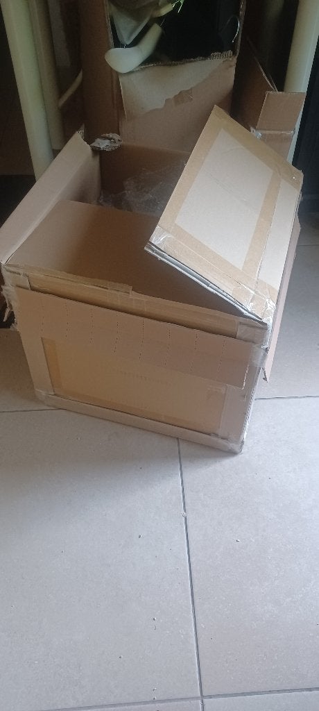Gratis stevige verhuisdoos en bubblewrap, Doe-het-zelf en Bouw, Kratten en Dozen, Ophalen, Doos
