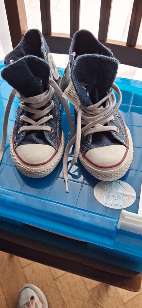 Basket enfant Converse, Enfants & Bébés, Enlèvement