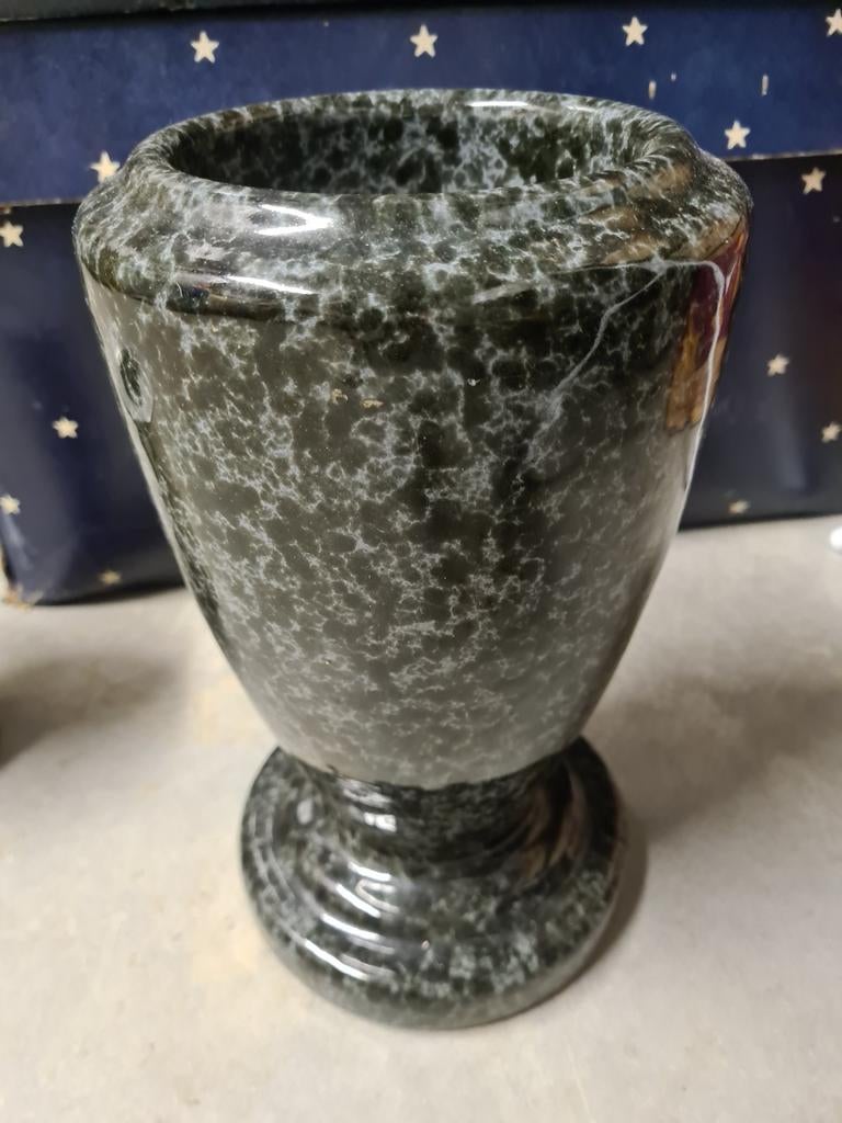 Vase en marbre gris noir, Antiquités & Art, Enlèvement