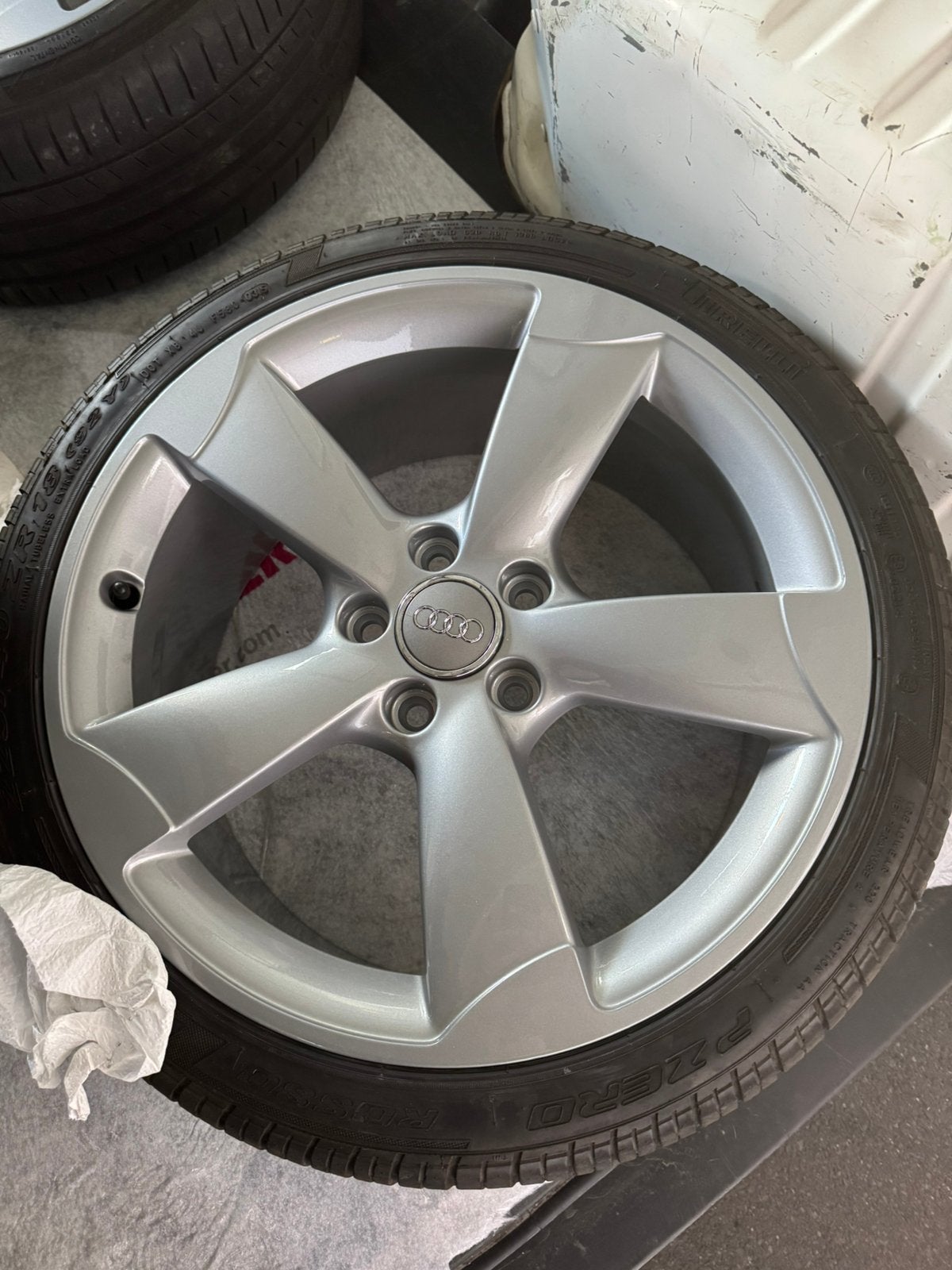 Audi Rotors 18 » NOUVEAU, Autos : Pièces & Accessoires, Enlèvement, Pneu(s)