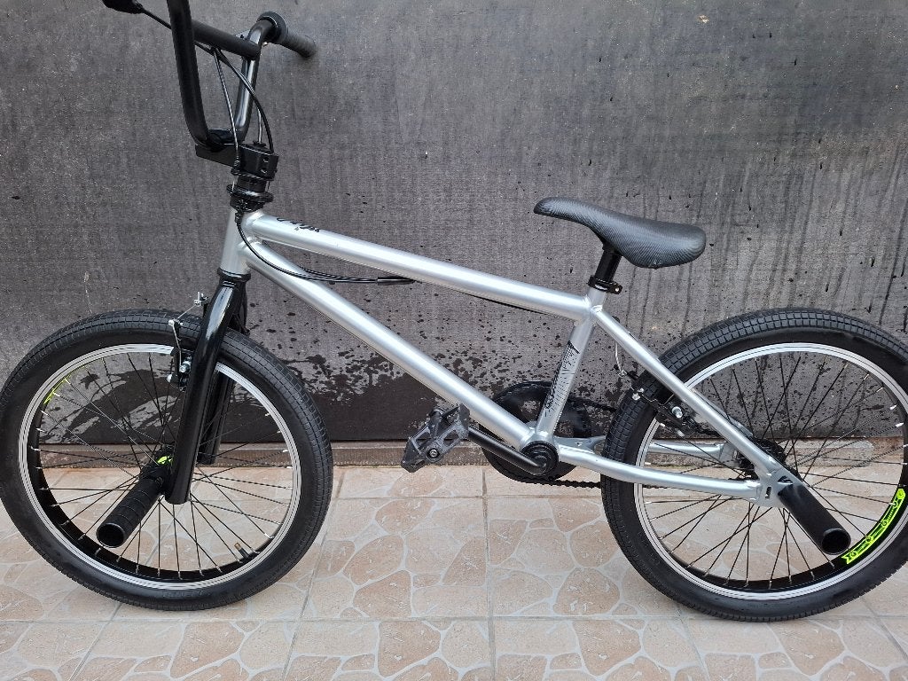 vélo bmx roue de 20 pouce état neuf prêt a rouler, Vélos & Vélomoteurs, Enlèvement, Comme neuf, 20 à 24 pouces, Guidon à 360°