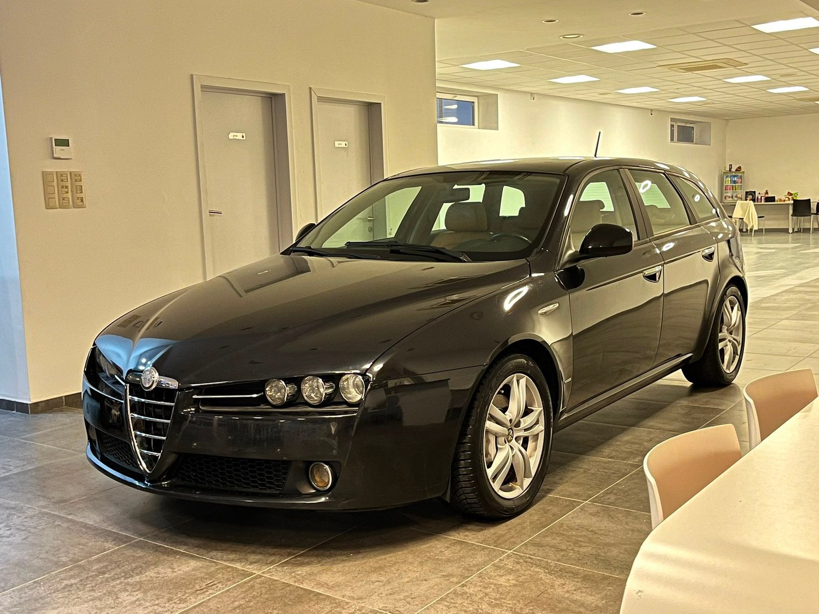 Alfa Romeo 159 diesel 219.000km 2009 1.9 JTD, Auto's, Voorwielaandrijving, 4 cilinders, Zwart, Leder