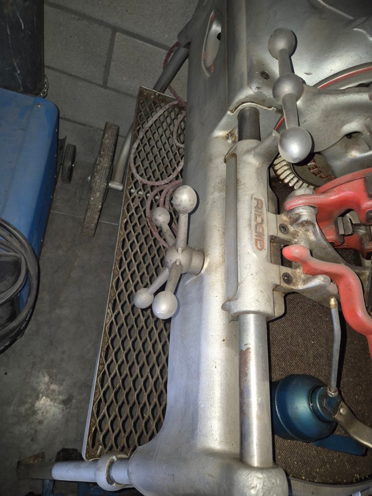 Ridgid draadsnijmachiene tot 2" met wielen, Doe-het-zelf en Bouw, Ophalen