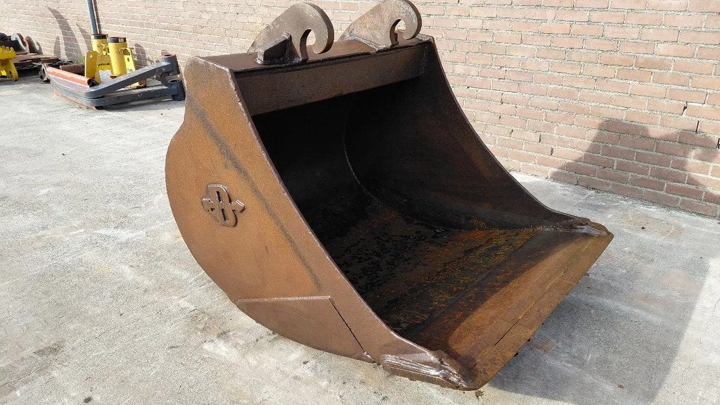 Verachtert CW30 / CW40 digging bucket / 2.1m3 / 1.40m