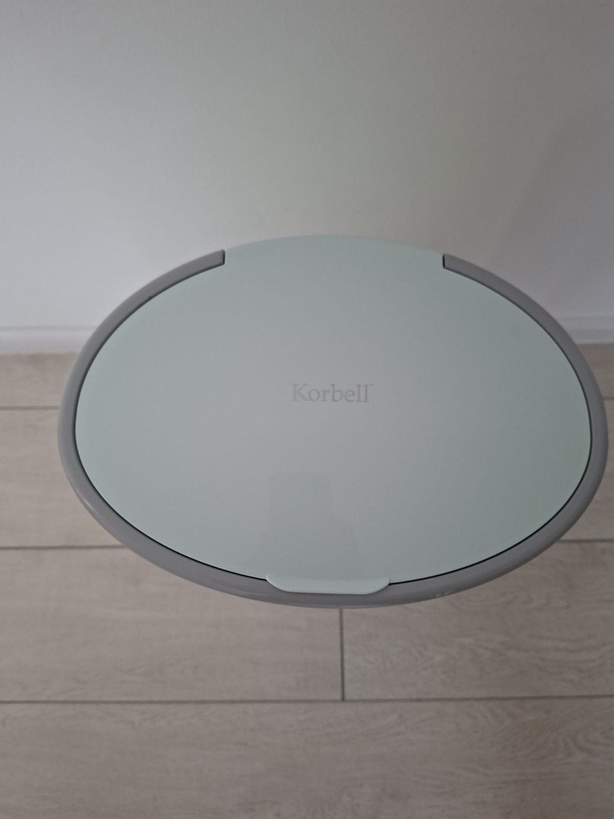 Luieremmer Korbell, Enlèvement, Comme neuf