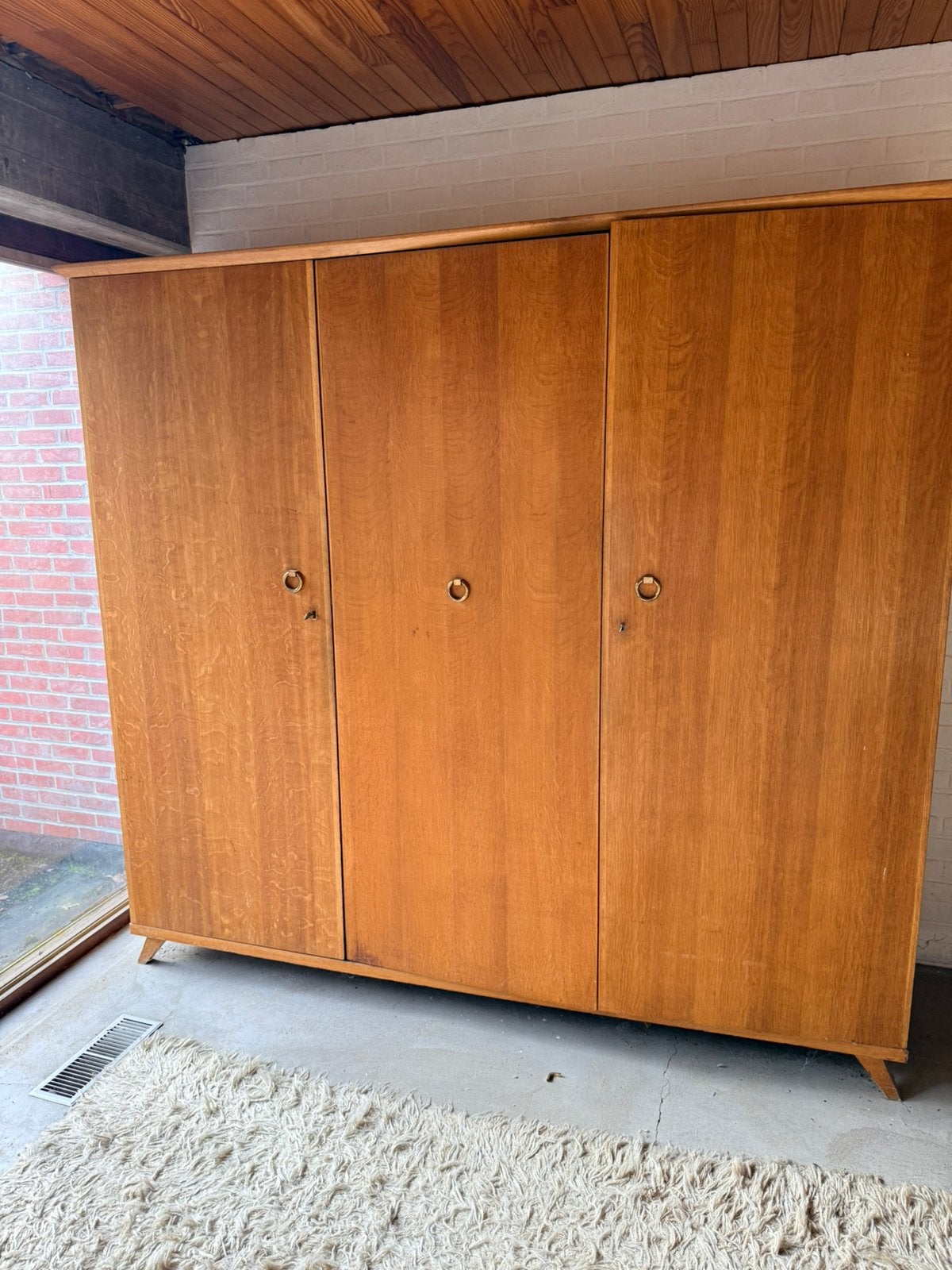 Vintage houten kleerkast, Ophalen, Gebruikt, 150 tot 200 cm, Met lade(s)