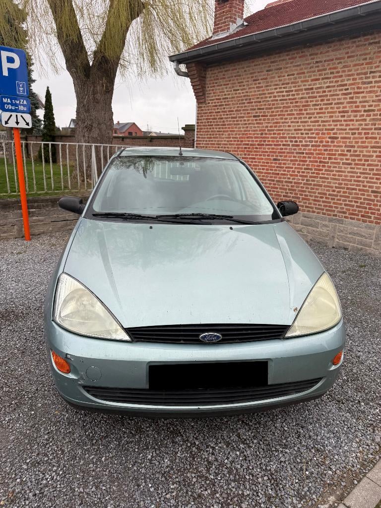 FORD FOCUS 1.4 ESSENCE 5 PORTES !!!!!, Focus, Argent ou Gris, Boîte manuelle, 5 portes