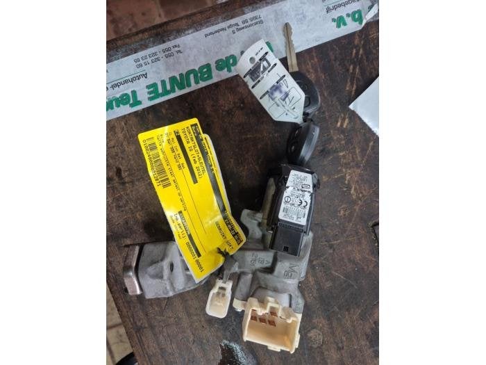 Serrure de contact + clé d'un Toyota IQ, -, 3 mois de garantie, Toyota, Utilisé