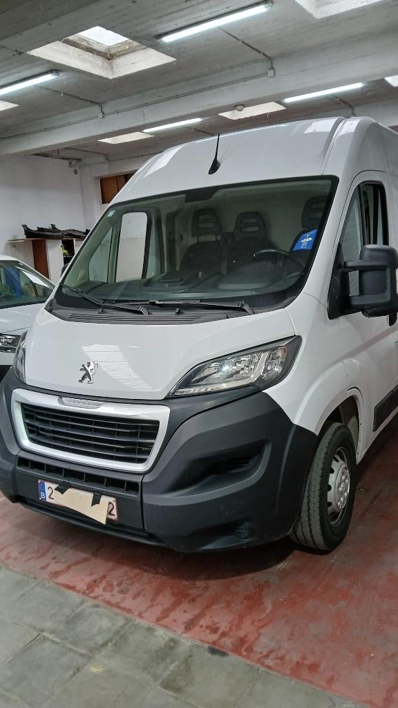 Peugeot boxer 2023 1ERPropr Garantie+Onderhoud-> juni 2027, Stof, Zwart, Wit, Particulier