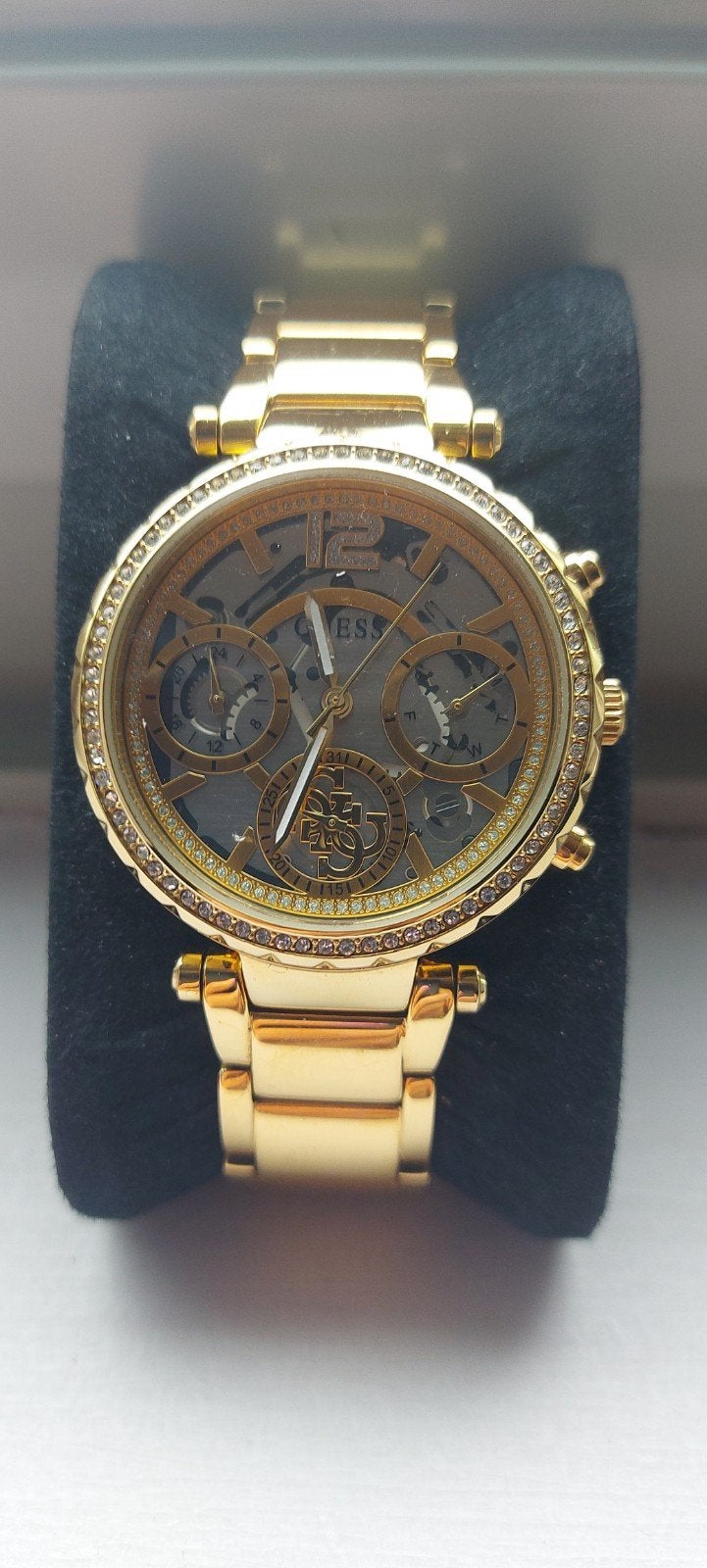 DAMESHORLOGES MERK GUESS 120 EURO PER STUK, Montre-bracelet, Enlèvement ou Envoi, Guess, Avec strass