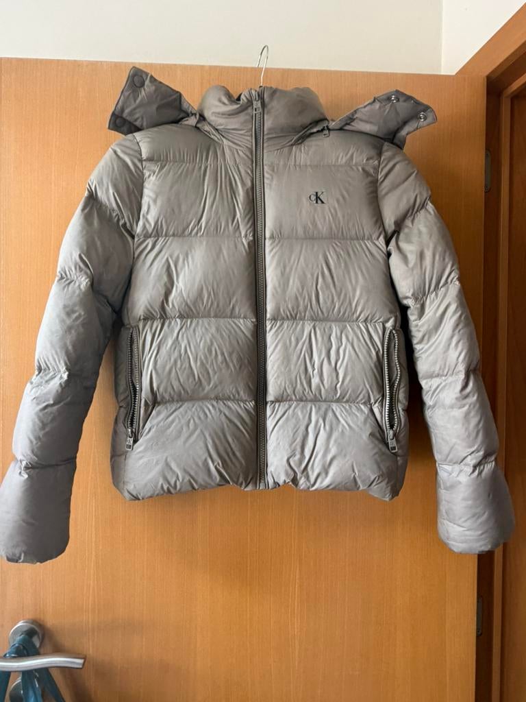 Beige calvin klein jas maat S, Kleding | Dames, Wintersportkleding, Ophalen, Zo goed als nieuw, Maat 36 (S)