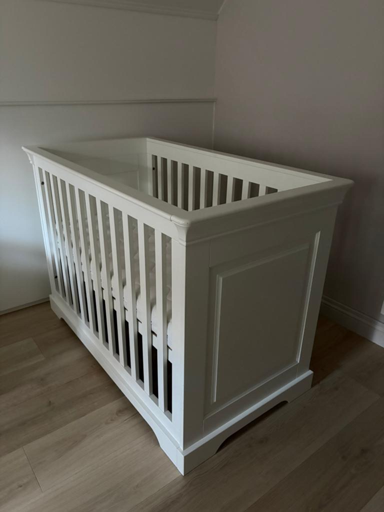 Babybed Kidsmill 60x120 in heel goede staat., Enlèvement ou Envoi, Utilisé, Lit