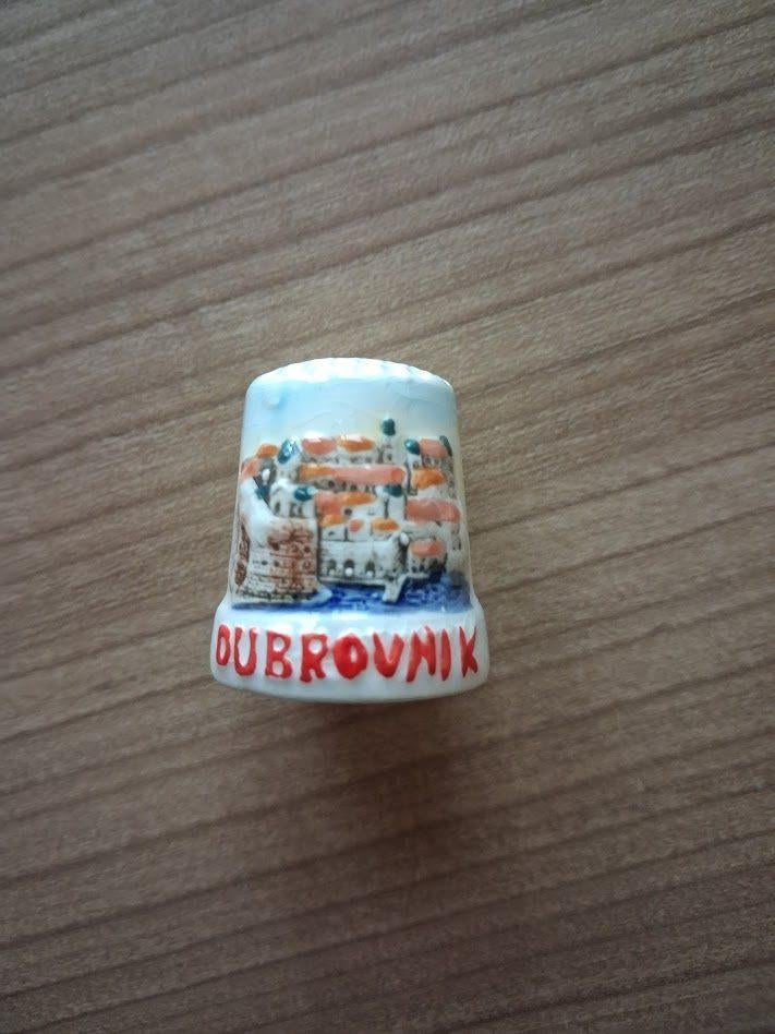 2 dés à coudre croates. Nouveau., Enlèvement ou Envoi, Neuf, Porcelaine