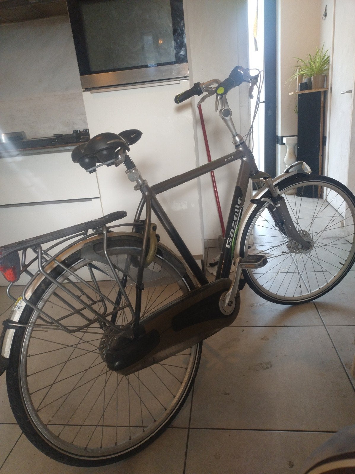 Gazelle Heren In Perfecte Staat , 28 Inch. 8 Vites ., Ophalen, Zo goed als nieuw, 57 tot 61 cm, Schijfrem